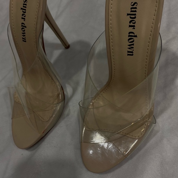 Clear heels - Picture 2 of 3